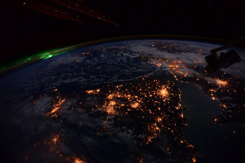 Illustration for article titled Relax In The Simple Beauty Of Our Planet In These Astronaut Photos